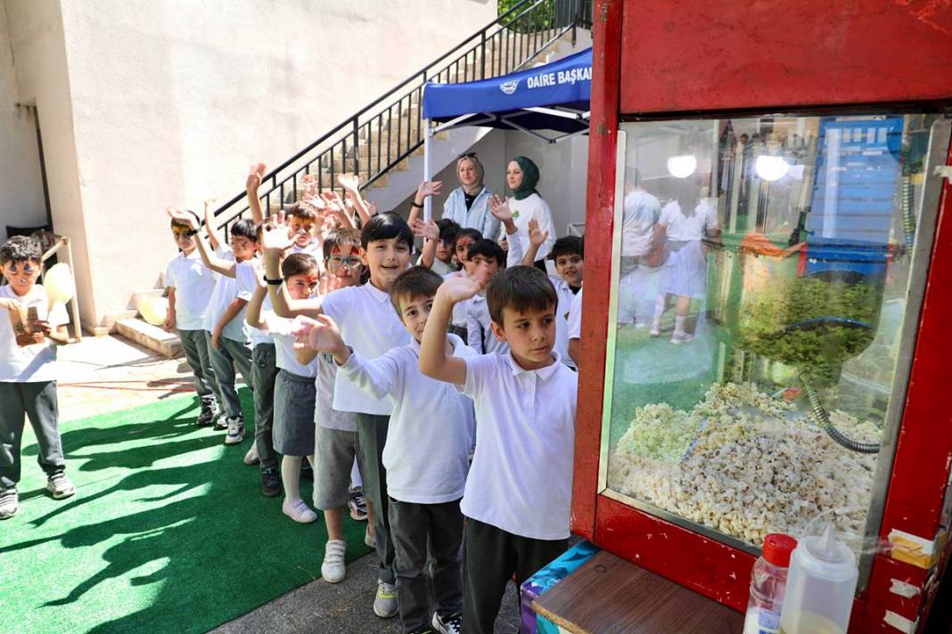 Eski otobüs parçaları, İETT ustalarının elinde çocuk parkına dönüştü 6